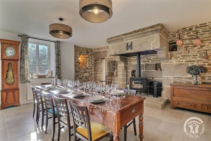 Gîte pour 8 personnes, avec terrasse et jardin dans Val-Couesnon - 3