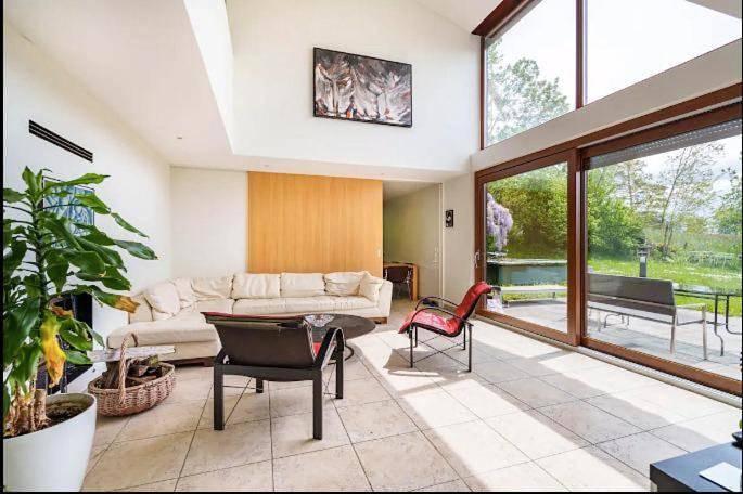 Location de vacances pour 7 personnes, avec terrasse et vue à Belmont-sur-Lausanne