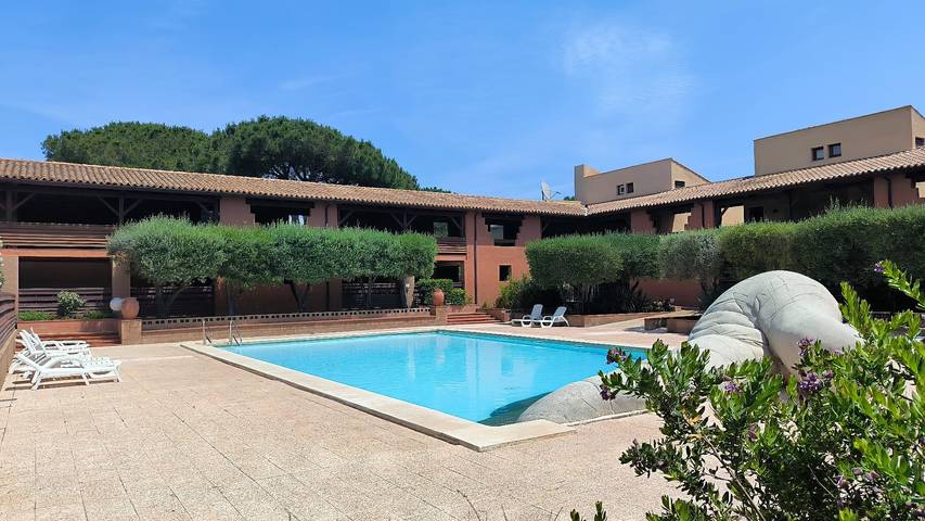 Gîte pour 5 personnes, avec terrasse et jardin dans Golf de Saint Cyprien - 2