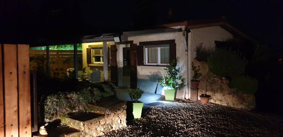 Ferienhaus „Le Coq De Champagne“ mit Bergblick, Jacuzzi und Klimaanlage in Dormans, Marne