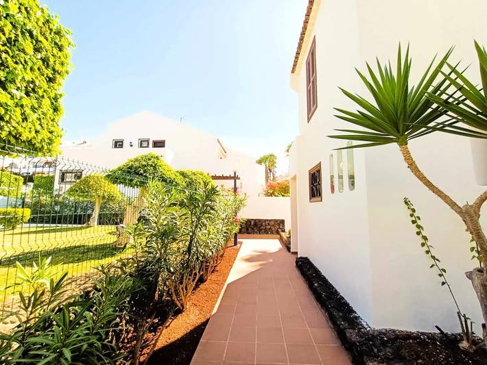 Villa pour 6 personnes, avec piscine et jardin à Arona - 4