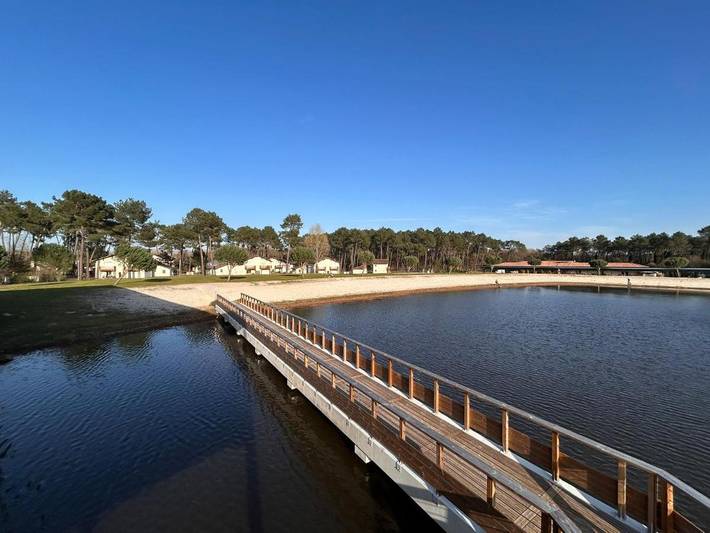 Apartamento de vacaciones para 4 personas, con piscina además de terraza y vistas al lago - 1