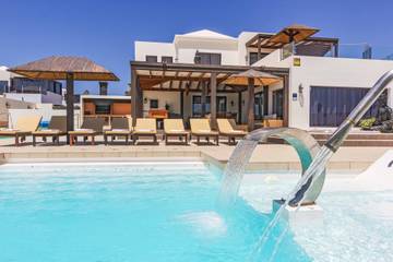 Villa for 12 People in Yaiza, Lanzarote, Photo 3