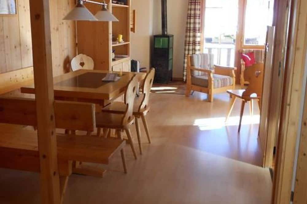Ganze Wohnung, Haus Gysin Eg 2½-Zimmerwohnung in Monstein, Davos