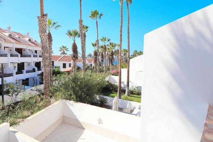 Villa pour 5 personnes, avec balcon ainsi que piscine et jardin à Playa de las Américas - 4