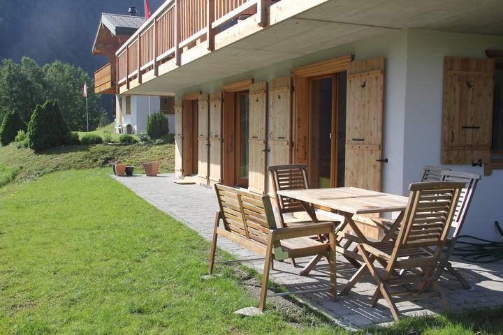 Chalet für 10 Personen, mit Terrasse in der Schweiz - 4