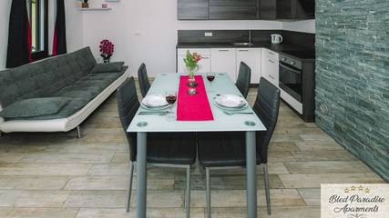 Gîte pour 6 personnes, avec terrasse à Bled