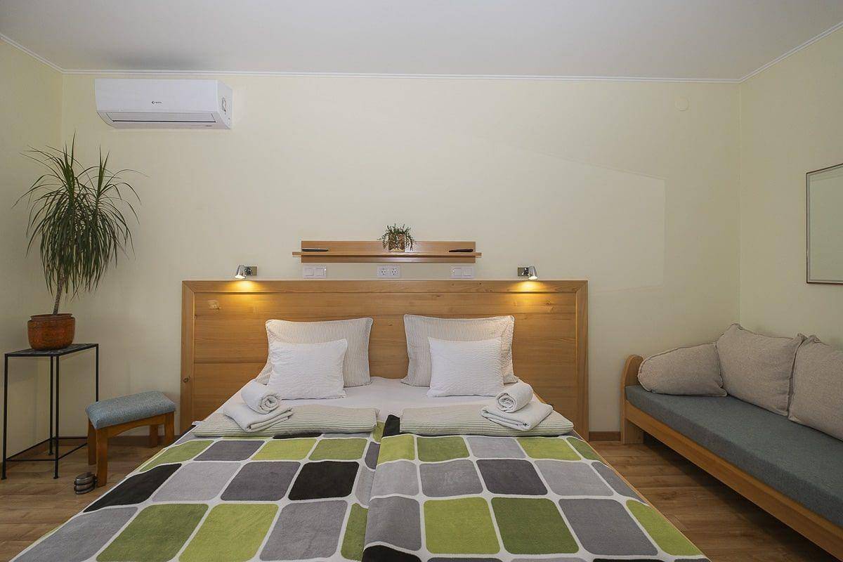 Ganze Ferienwohnung, Apartement mit Balkon Nr.5 Ács Apartman Hévíz in Heviz, Keszthely und Umgebung