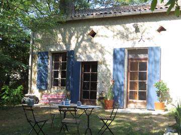 Gîte pour 6 personnes, avec jardin, animaux acceptés à Gardonne