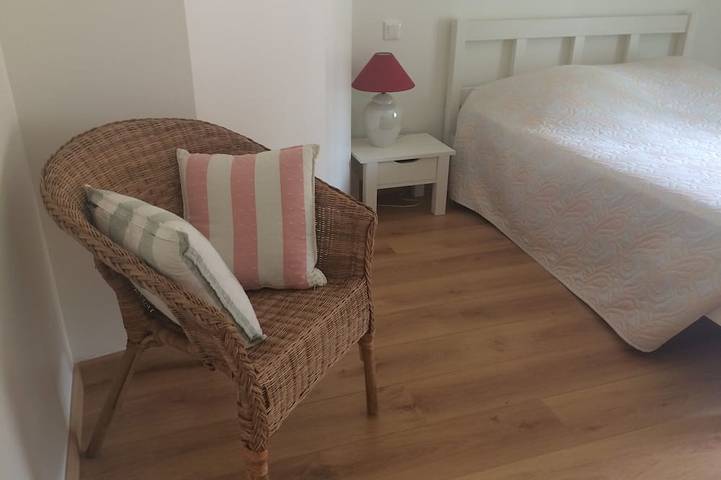 Gîte pour 2 personnes, avec jardin et terrasse dans le Jura - 3