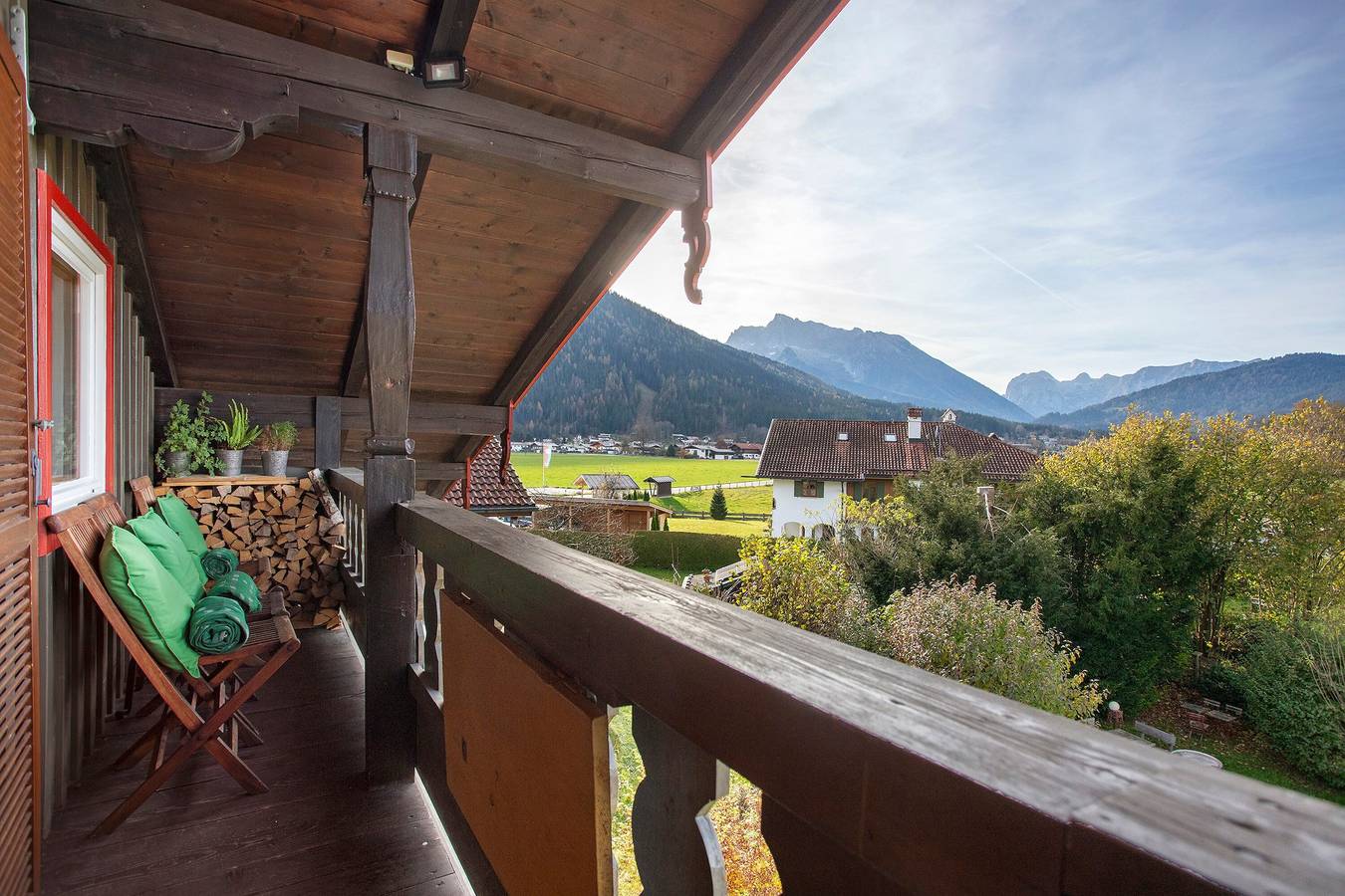 Ganze Wohnung, Ferienwohnung 'Haus Alpenveilchen - Appartement 4' mit Bergblick, Balkon und Wi-Fi in Schönau am Königssee, Berchtesgadener Alpen