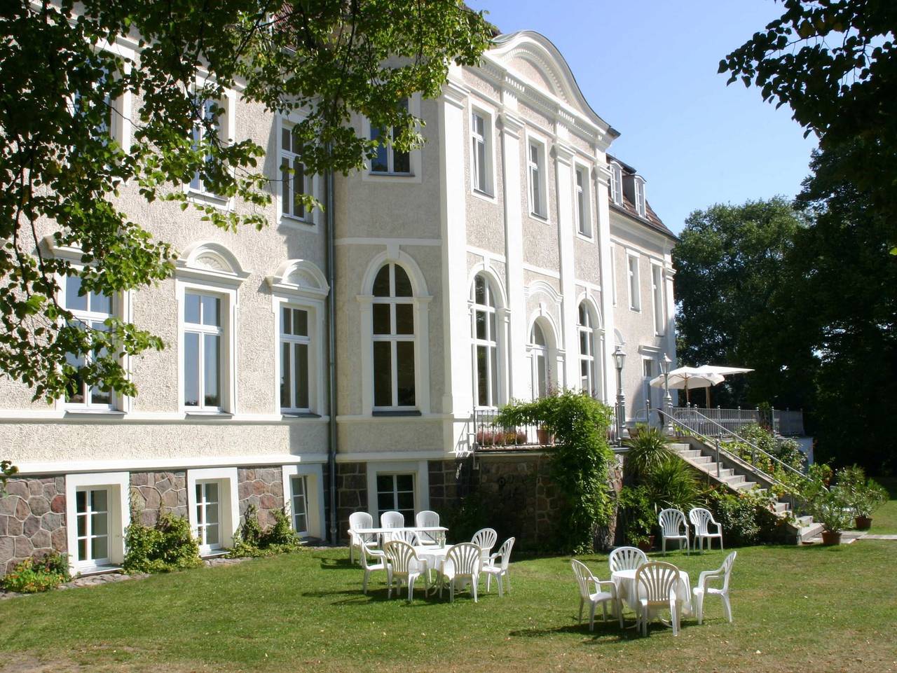 Schloss Zinzow - Das Kutscherhaus in Boldekow, Mecklenburg-Vorpommern