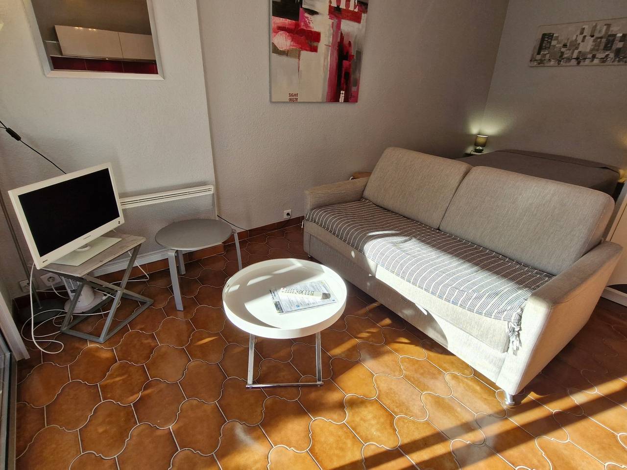 Ganze Wohnung, Studio gemütlich m. Schlafbereich, Terrasse, Parkplatz - Nähe Zentrum Golfe de Saint-Tropez in Sainte-Maxime, Draguignan Region