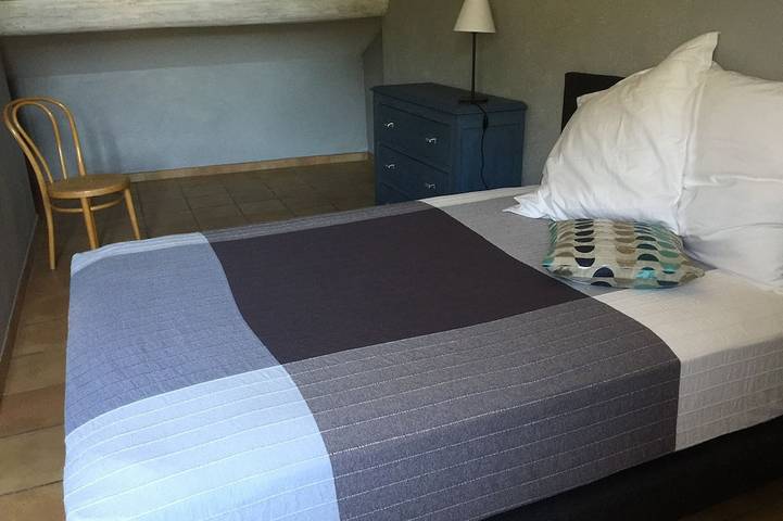 Location de vacances pour 6 personnes, avec terrasse et jardin à Gigondas - 4