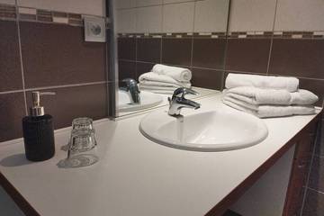 Chambre D’hôte pour 2 Personnes dans Sallèles-d'Aude, Canal du Midi, Photo 1