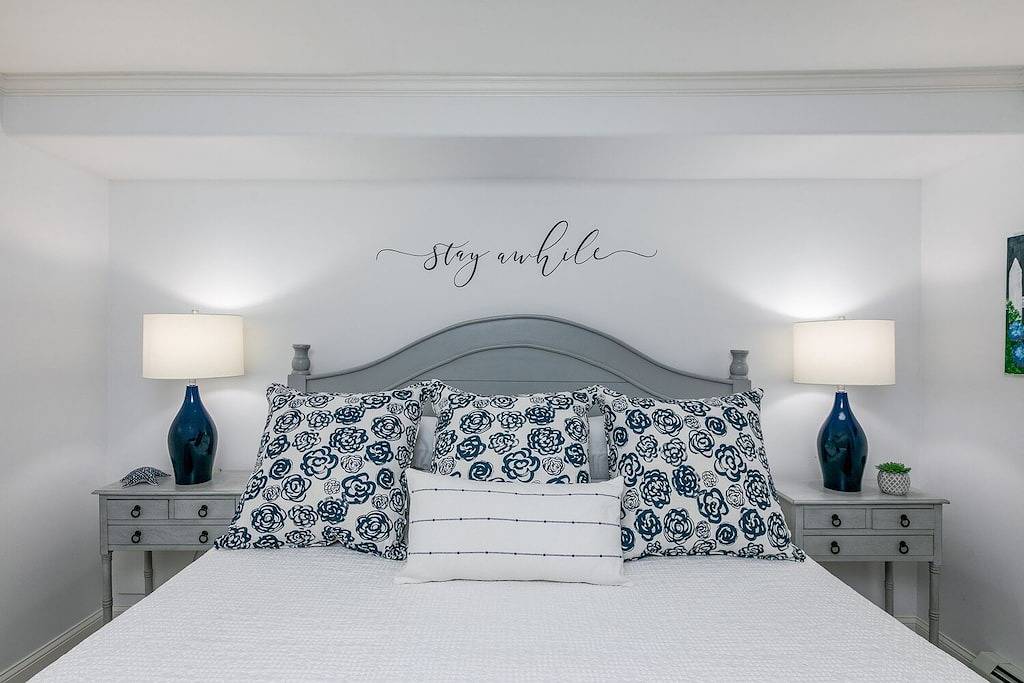 Ganze Wohnung, Beautiful Private Oasis - On the River's Edge in Kennebunk, York County