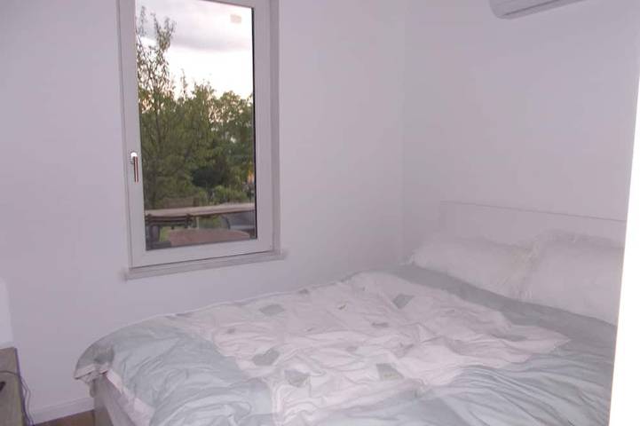 Tiny house with good transport connections in Hernals, Viena