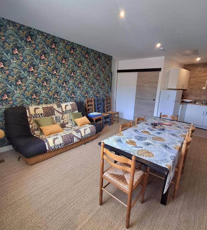Gîte pour 8 personnes, avec jardin et balcon ainsi que vue et piscine à Charavines - 3