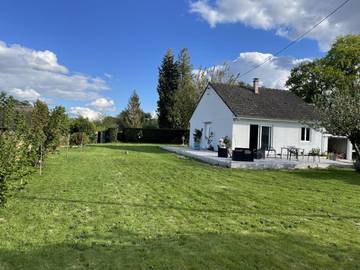 Gîte pour 4 personnes, avec terrasse à Angiens
