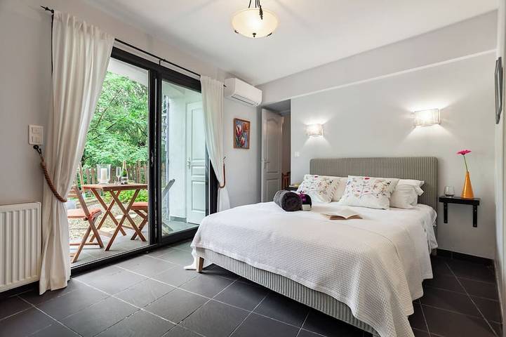 Sonnige Villa mit traumhaftem Pool in Céret, Mittelmeerküste (Frankreich)