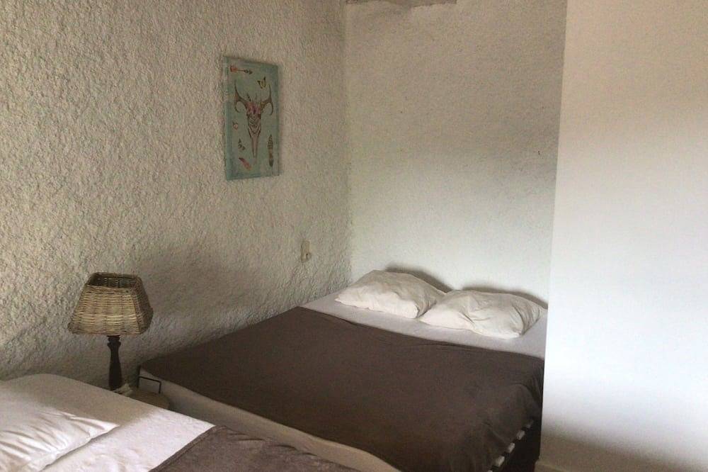 Pretty country house in Burlats, Castres region