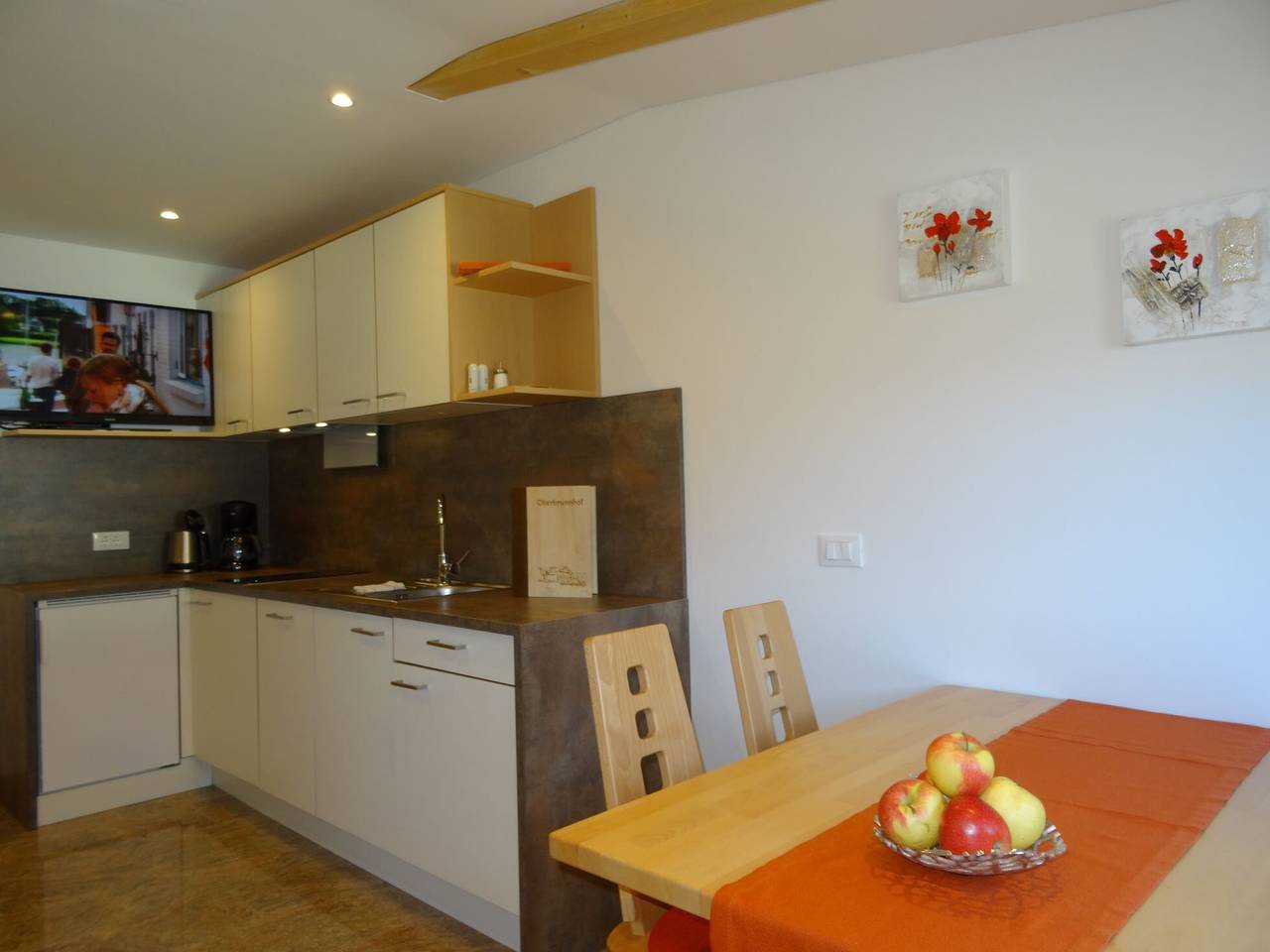 Ganze Wohnung, Apartment 'Lichtnelke' mit Bergblick, Gemeinschaftspool und Wlan in Naturns, Texelgruppe