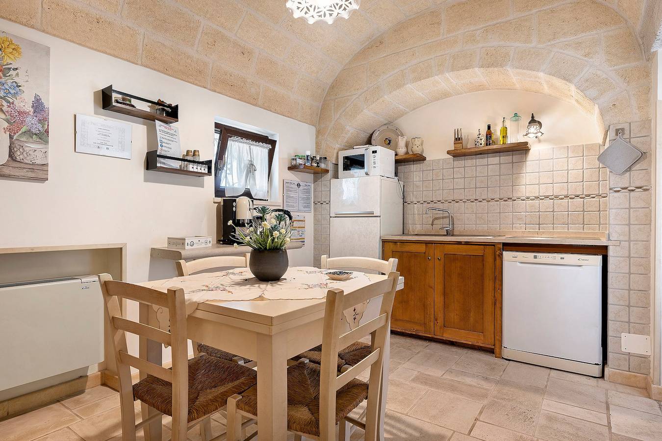 Ganze Wohnung, Apartment „Lamia Pieranna“ mit privatem Pool, Wlan und Klimaanlage in Cisternino, Salento