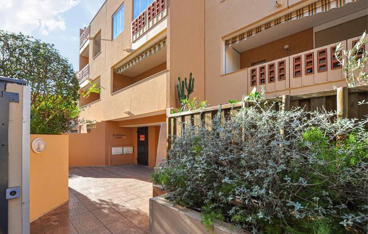 Gîte pour 2 personnes, avec Terrasse dans Office de Tourisme Sainte Maxime