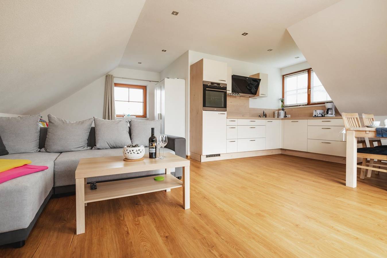 Ganze Ferienwohnung, Appartement/Fewo, Bad, Wc, Balkon in Hilders, Rhön-Hessen