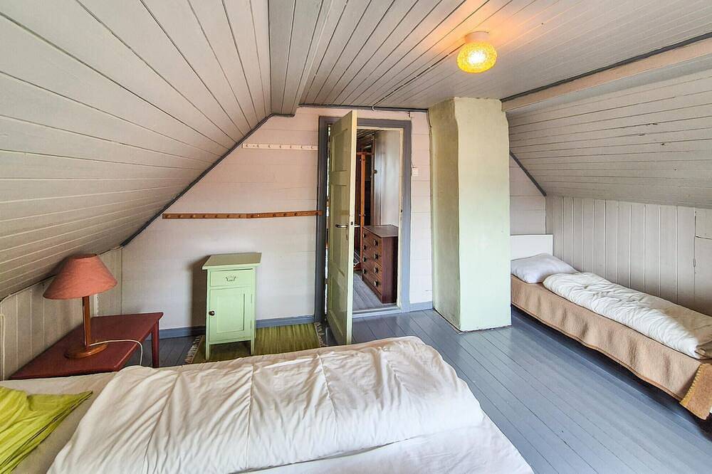 Awesome home in Rosendal with sauna in Hardangerfjord