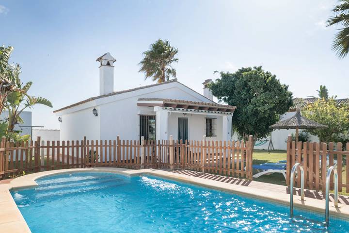 Casa rural para 4 personas, con jardín en La Janda