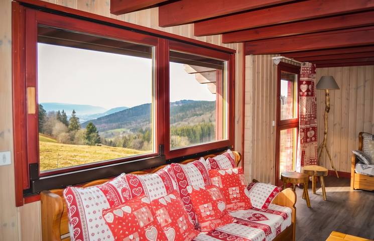 Family Chalet in Vagney + Garden and Bowling Field in Vagney, Parc naturel régional des Ballons des Vosges