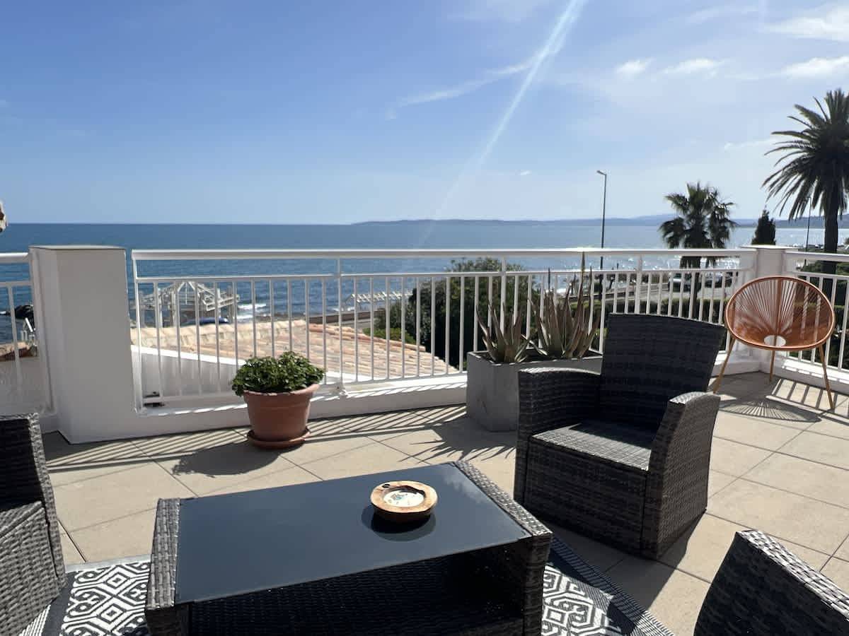 Geheel appartement, Sea-view flat near the town centre in Les Issambres, Roquebrune-sur-Argens