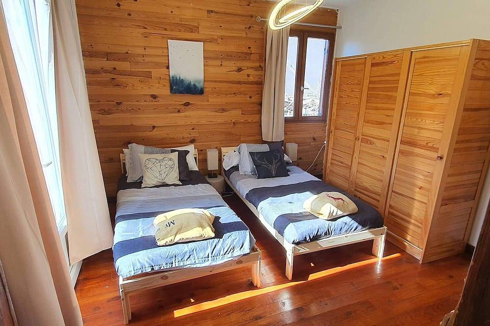 Whole chalet + private outdoor Spa-3 parking spaces-Near Ski Resort & Lake in Seyne, Alpes de Alta Provenza