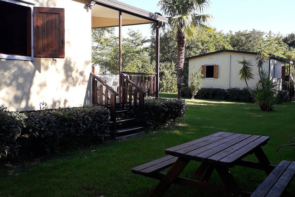 Chalet rental in the heart of nature  in Santa Lucia di Moriani, Corte e dintorni