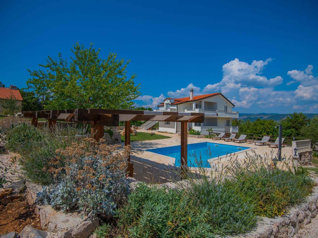 Freistehende Villa Iva Grubine mit Privatpool in Imotski, Makarska Riviera
