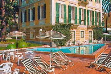 Villa for 3 Guests in Imperia, Imperia Province, Picture 2