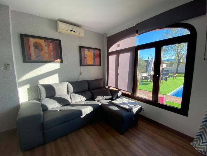 Apartamento de vacaciones para 6 personas, con jardín además de piscina y vistas en Comarca de Baza - 3