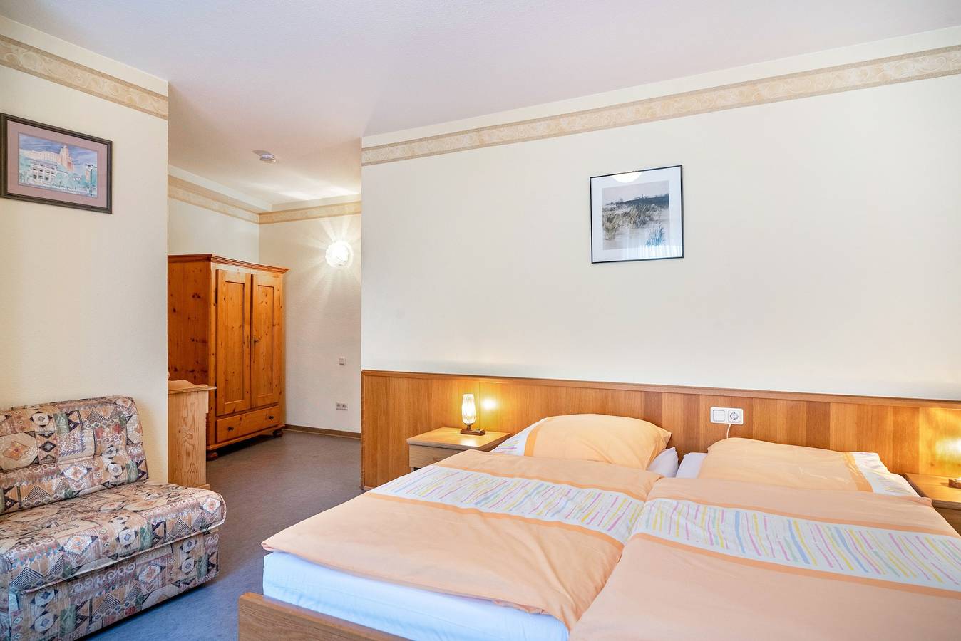 Room 'Gastzimmer 2' with Mountain View, Shared Terrace and Wi-Fi in Wehlen (Rhineland-Palatinate), Bernkastel-Kues