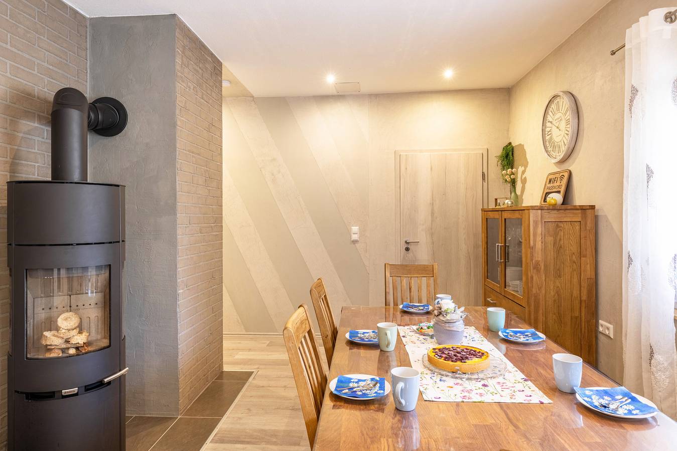 Ganze Wohnung, Ferienwohnung 'Für Traufgängerle' mit privater Terrasse, privatem Garten und Wlan in Onstmettingen, Albstadt