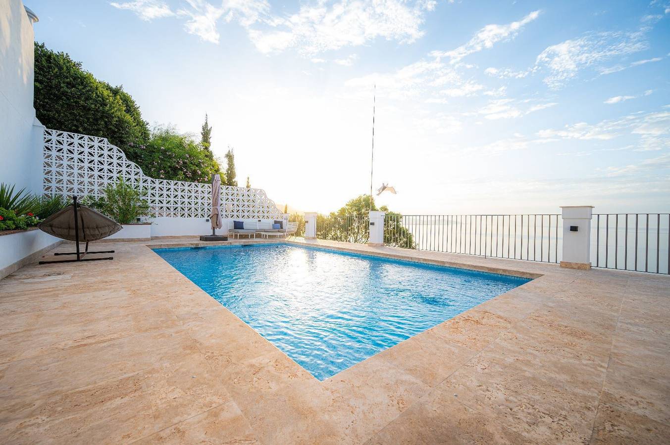 Villa 'Romantica' with Sea View, Wi-Fi and Air Conditioning in Los Pinos (Almunecar), Almuñecar
