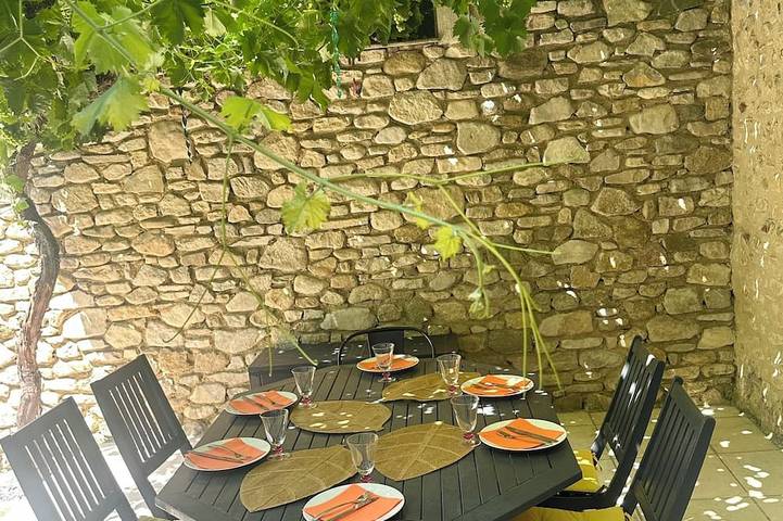 Location de vacances pour 6 personnes, avec Terrasse et Jardin à Portes-en-Valdaine