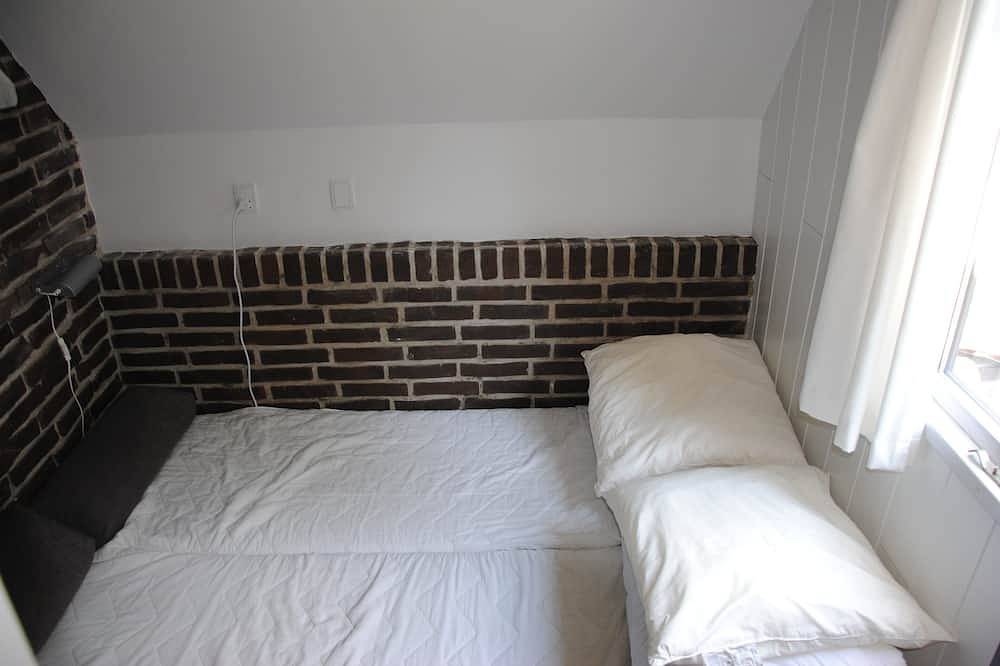 Cottage near beautiful beach in scenic and peace filled surroundings in Humble, Langeland