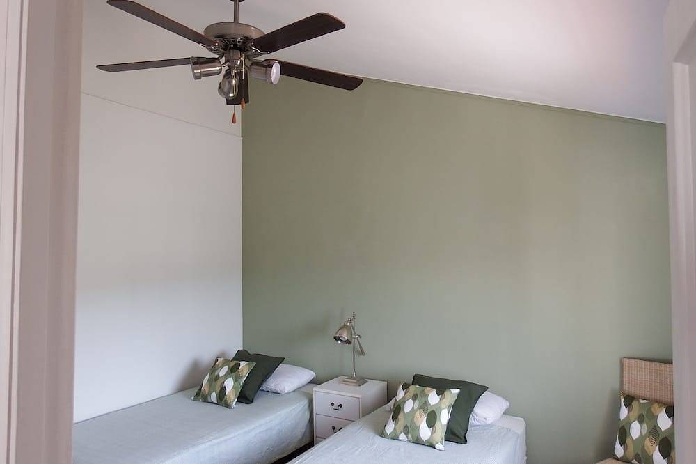 Entire apartment, Apartment with 2 Bedrooms & Terrace in Arboleas, Almería Province