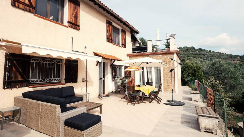 Prenota il tuo soggiorno a Villa Bella Vista, Liguria in Apricale, Alpi Liguri