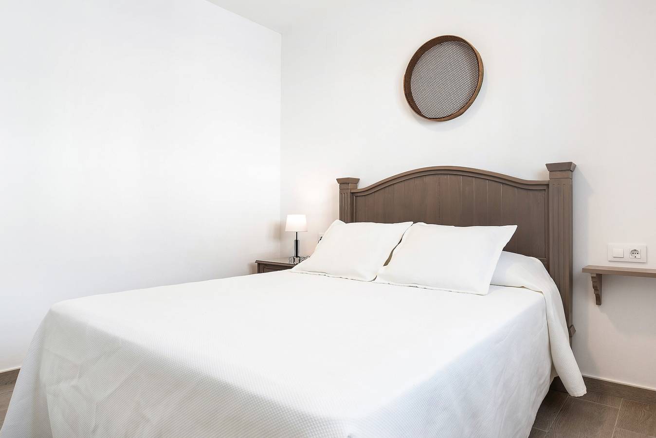 Apartamento entero, Apartamento 'Casa de 10 - 2I' con vistas a la montaña, piscina compartida y Wi-Fi in Vejer de la Frontera, Costa de la Luz