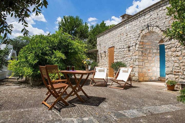 Location de vacances pour 5 personnes, avec jardin et terrasse à Antonelli