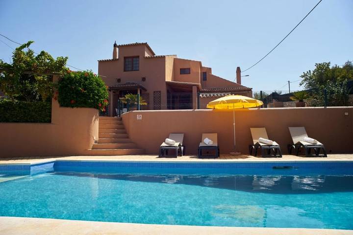 Villa para 6 pessoas, com Terraço e Jardim e ainda Piscina and Vista em Alvor