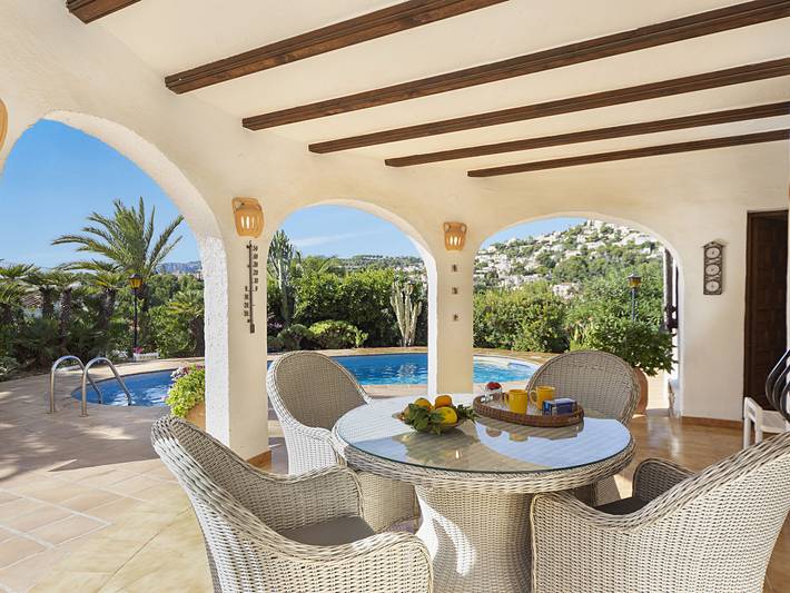 Apartamento para 4 personas, con jardín y terraza en San Jaime