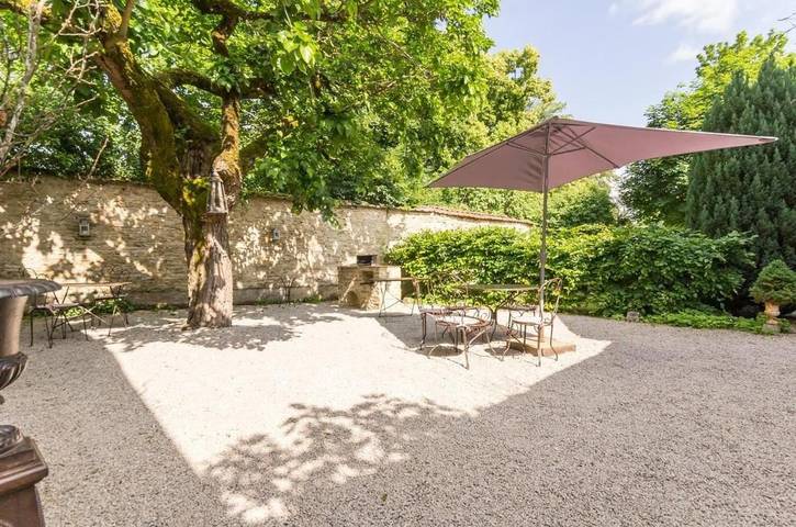 Location de vacances pour 6 personnes, avec jardin à Messigny-et-Vantoux